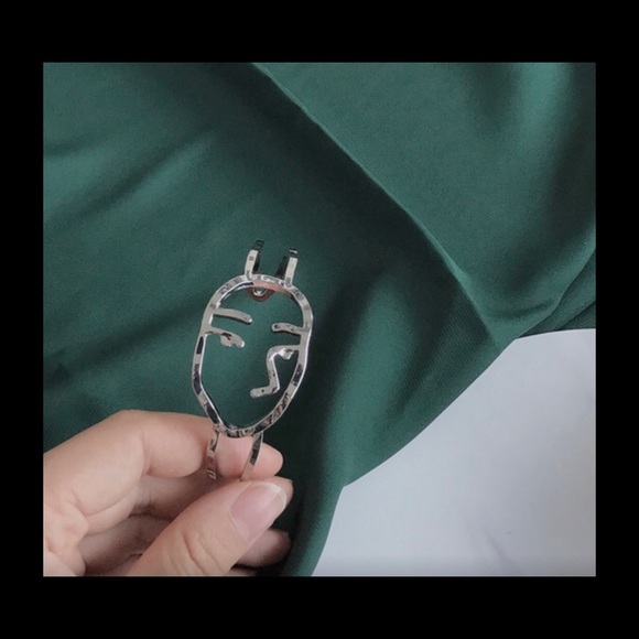 Abstract Minimalist Face Art Bracelet Cuff - Picture 4 of 10